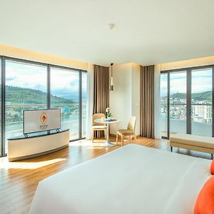 Grand Deluxe